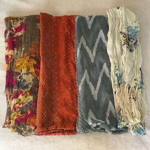 Set if 4 scarves